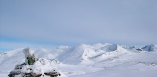 Udsigt mod Smiubeljen og Rondane fra toppen af Formokampen 2006